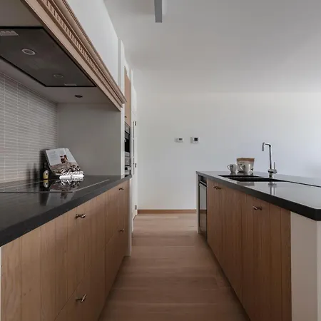 Appartement Spacious Sea View Apartment With Pool *
