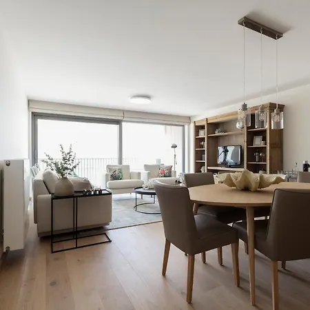 Met Zwembad Lägenhet