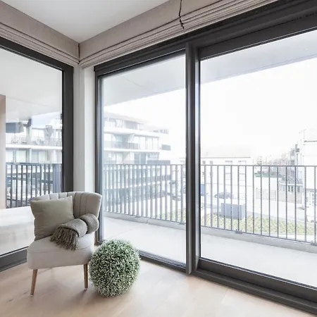 Spacious Sea View With Pool Apartment