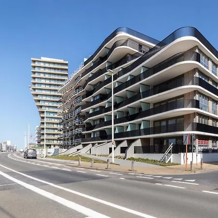 Appartement Spacious Sea View Apartment With Pool *